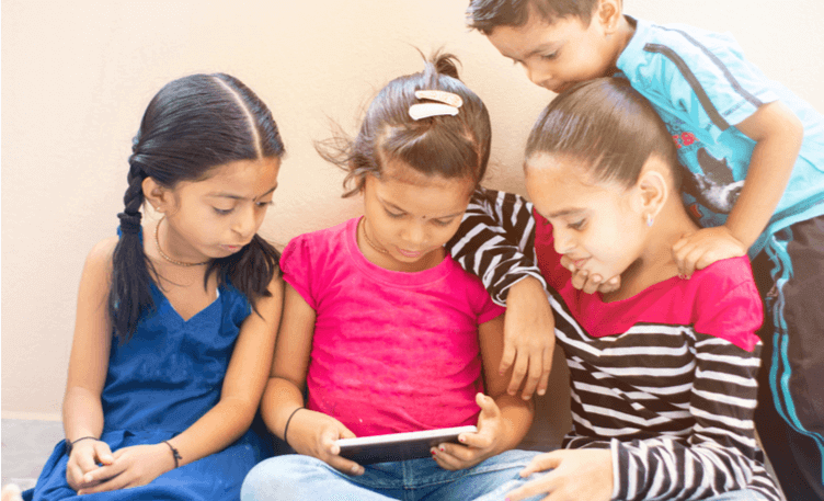 health-hazards-of-electronic-devices-for-kids-eye-health